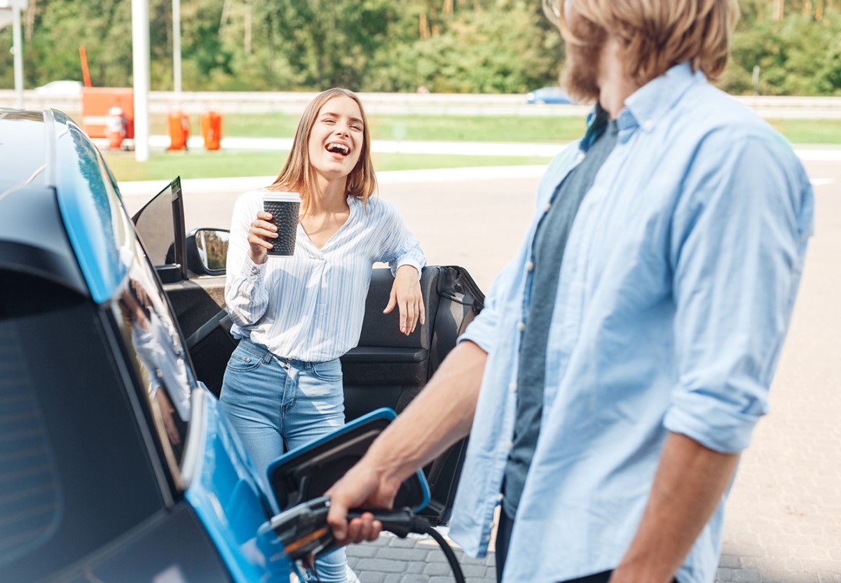 Jakie wyzwania czekają rynek samochodów elektrycznych?